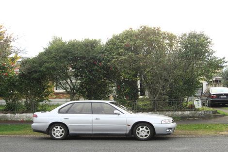 Photo of property in 77 Carrington Avenue, Silverdale, Hamilton, 3216