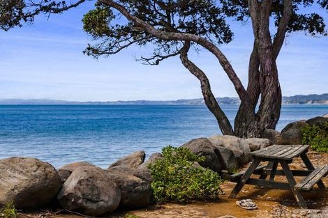 Photo of property in 37 Onaero Beach Road, Onaero, Urenui, 4383