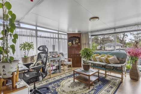 Photo of property in 11 Paragon Avenue, Beach Haven, Auckland, 0626