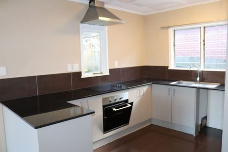 Photo of property in 27 Glenfern Road, Mellons Bay, Auckland, 2014