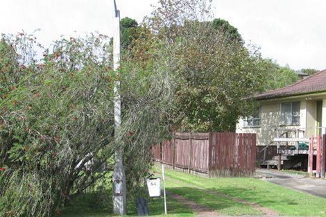 Photo of property in 44 Claverdon Drive, Massey, Auckland, 0614