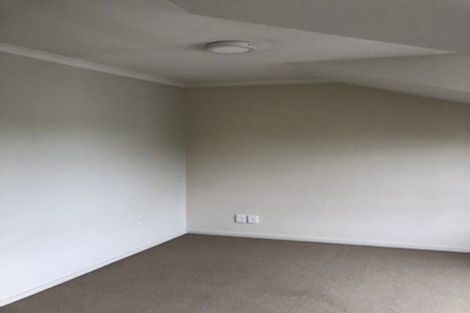 Photo of property in 3 Barnea Circle, Glen Eden, Auckland, 0602