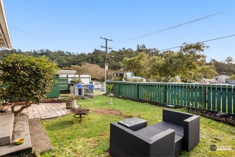 Photo of property in 37 Raukawa Street, Stokes Valley, Lower Hutt, 5019