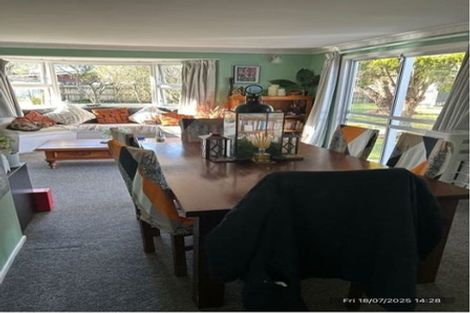 Photo of property in 73 Kuratawhiti Street, Greytown, 5712