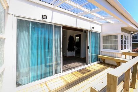 Photo of property in 10 Kingwell Street, Moturoa, New Plymouth, 4310