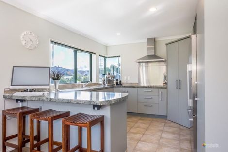 Photo of property in 63 Percy Kinsman Crescent, Riverstone Terraces, Upper Hutt, 5018