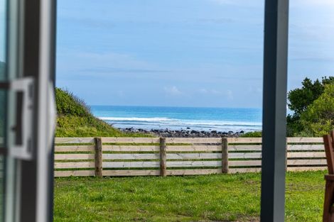 Photo of property in 385b Tipoka Road, Rahotu, Opunake, 4685