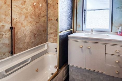 Photo of property in 135 Moohan Street, Wainuiomata, Lower Hutt, 5014