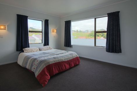 Photo of property in 3 Sunshine Rise, Raglan, 3225