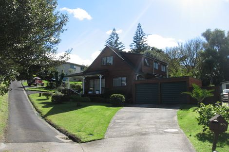 Photo of property in 1/20 Okareka Place, Pakuranga Heights, Auckland, 2010