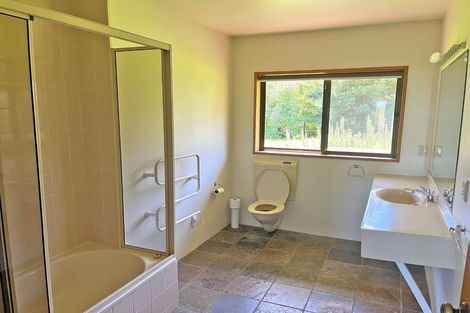 Photo of property in 1025 Takatu Road, Tawharanui Peninsula, Matakana, 0986