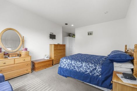 Photo of property in 15 Townsend Road, Paraite, New Plymouth, 4373