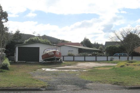 Photo of property in 110 Mckellar Place, Whangamata, 3620