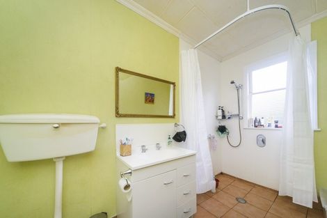 Photo of property in 1 Cremorne Avenue, Hokowhitu, Palmerston North, 4410