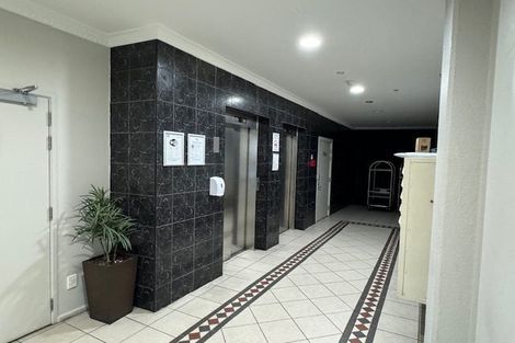 Photo of property in Atrium Apartments, 2i/154 The Terrace, Wellington Central, Wellington, 6011