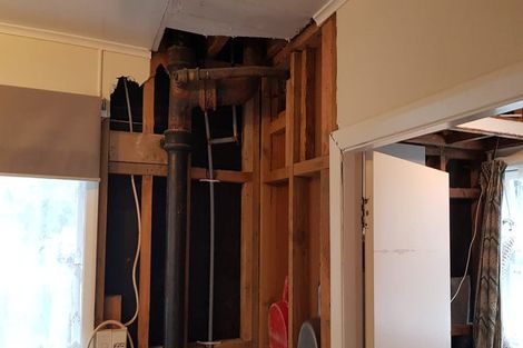 Photo of property in 20-22 Sievers Grove, Cannons Creek, Porirua, 5024