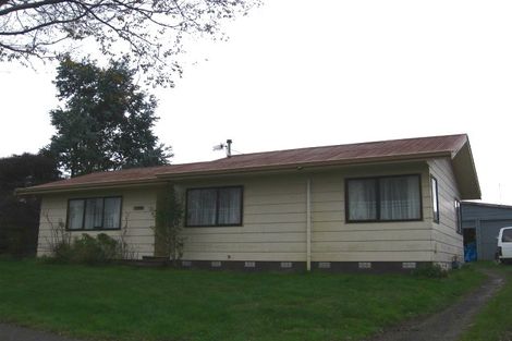 Photo of property in 33 Rosedale Crescent, Cloverlea, Palmerston North, 4412