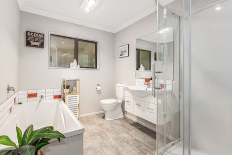 Photo of property in 9 Moonsail Drive, Whitby, Porirua, 5024