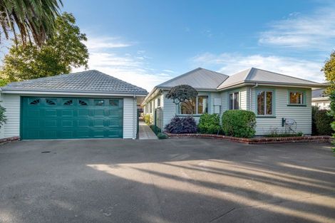 Photo of property in 100 Memorial Avenue, Ilam, Christchurch, 8053