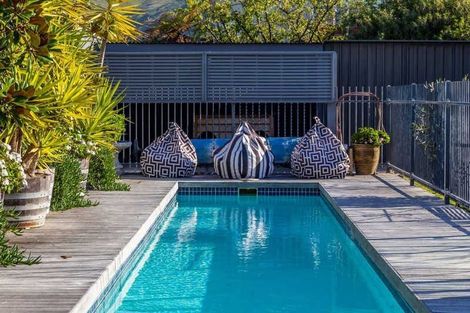 Photo of property in 100 Esplanade, Sumner, Christchurch, 8081