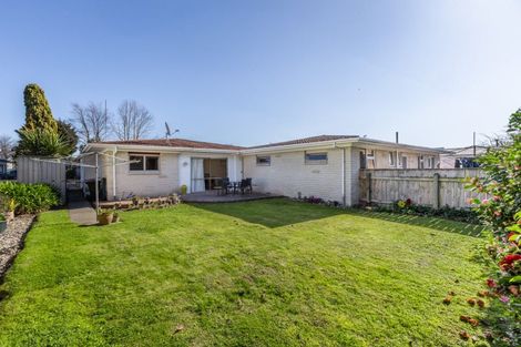 Photo of property in 2/208 Wolseley Street, Mayfair, Hastings, 4122