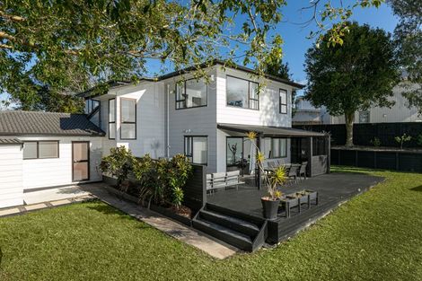 Photo of property in 44 West Harbour Drive, West Harbour, Auckland, 0618
