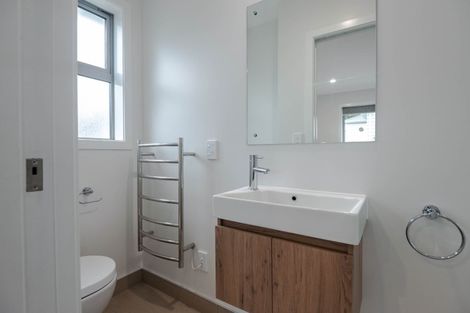 Photo of property in 27d Ranui Terrace, Tawa, Wellington, 5028