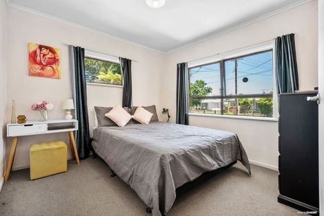 Photo of property in 18 Rollerson Street, Papakura, 2110