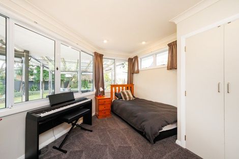 Photo of property in 22 Bond Street, Hokowhitu, Palmerston North, 4410