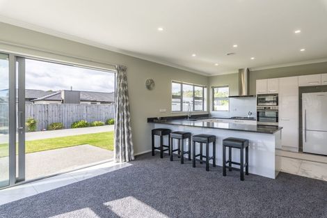 Photo of property in 16 Petrel Close, Paraparaumu Beach, Paraparaumu, 5032