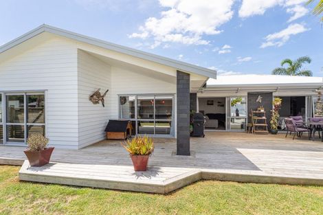 Photo of property in 338 Cook Drive, Whitianga, 3510