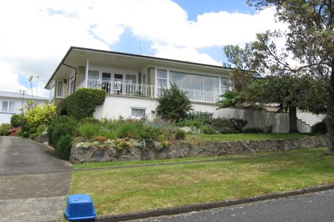 Photo of property in 2 Routly Avenue, Pukekohe, 2120