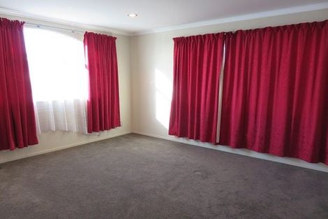 Photo of property in 12 Bonny Crescent, Massey, Auckland, 0614