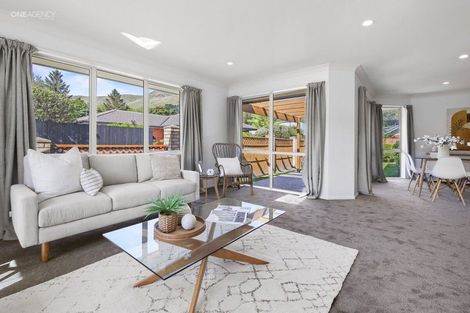 Photo of property in 5 Castleview Lane, Heathcote Valley, Christchurch, 8022