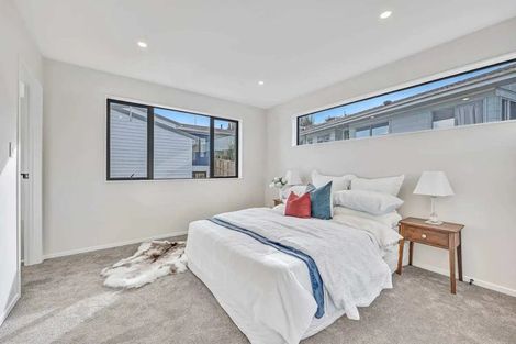 Photo of property in 29c Rotoiti Avenue, Pakuranga Heights, Auckland, 2010