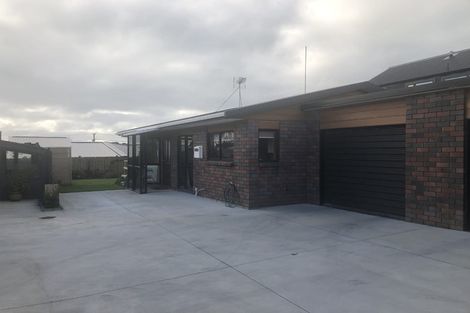 Photo of property in 2/300 Saint Aubyn Street, New Plymouth, 4310