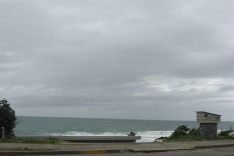 Photo of property in 29 Messenger Terrace, Oakura, 4314