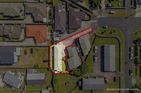 Photo of property in 2/10 Ross Crescent, Orewa, 0931