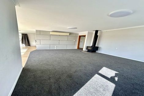 Photo of property in 1 Highfield Place, Levin, 5510