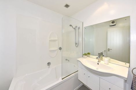 Photo of property in 223 Ilam Road, Ilam, Christchurch, 8041