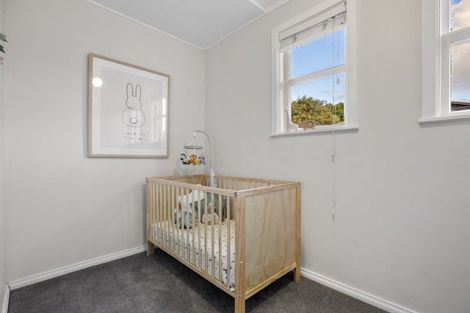 Photo of property in 15 Range View Road, Mount Albert, Auckland, 1025