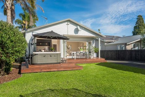 Photo of property in 83 Shackleton Road, Mount Eden, Auckland, 1024