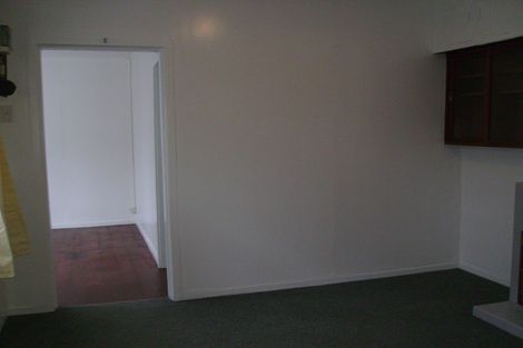 Photo of property in 2/12 Hinekohu Street, New Lynn, Auckland, 0600