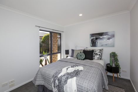 Photo of property in 6 Cascade Way, Paraparaumu, 5032