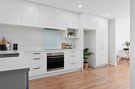 Photo of property in 10/19 Ruakiwi Road, Hamilton Lake, Hamilton, 3204