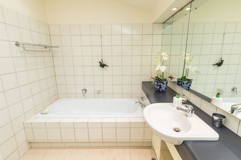 Photo of property in 9/9 Wilkinson Street, Oriental Bay, Wellington, 6011