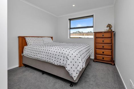 Photo of property in 25 Taurangawaka Road, One Tree Point, 0118