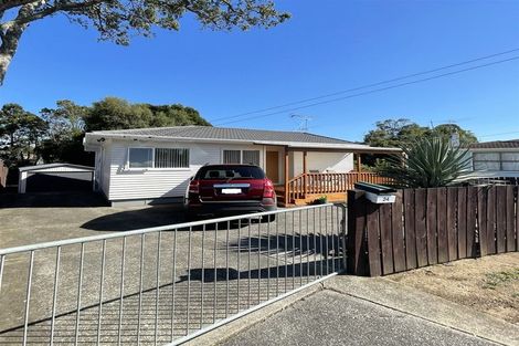 Photo of property in 24 Olive Crescent, Papatoetoe, Auckland, 2025