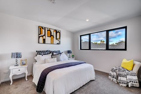 Photo of property in 1/20 William Souter Street, Forrest Hill, Auckland, 0620