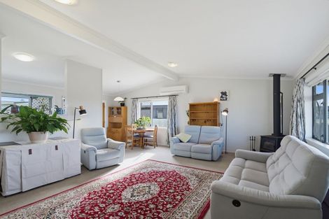 Photo of property in 18 Bell Street, Otane, 4202